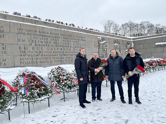 Коллектив «Строительного треста» чтит память жертв блокады Ленинграда