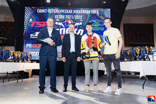 Хоккейная команда «Строительный трест» заняла второе место на турнире по хоккею с шайбой «Кубок Дебют – 2022» 